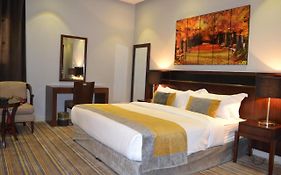 تالـيـن غرناطه للاجنحة الفندقية